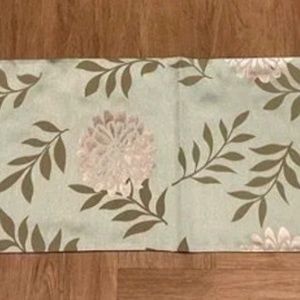 Table Runner